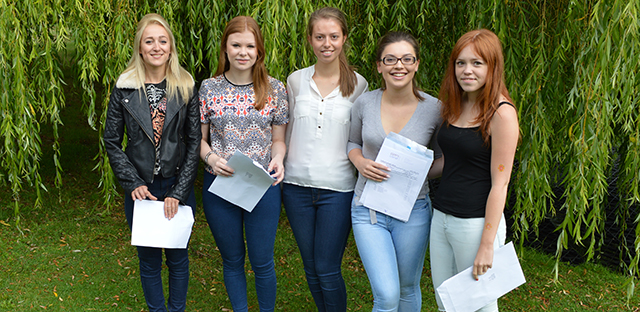 Pipers’ girls celebrate A Level results