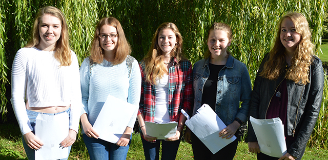 Pipers celebrate outstanding GCSE results