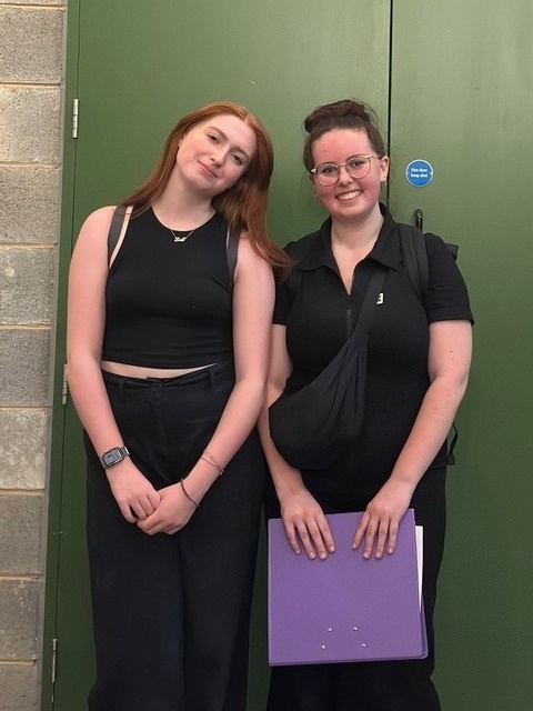 Evie C works with Alumnae in National Youth Theatre Stage Management