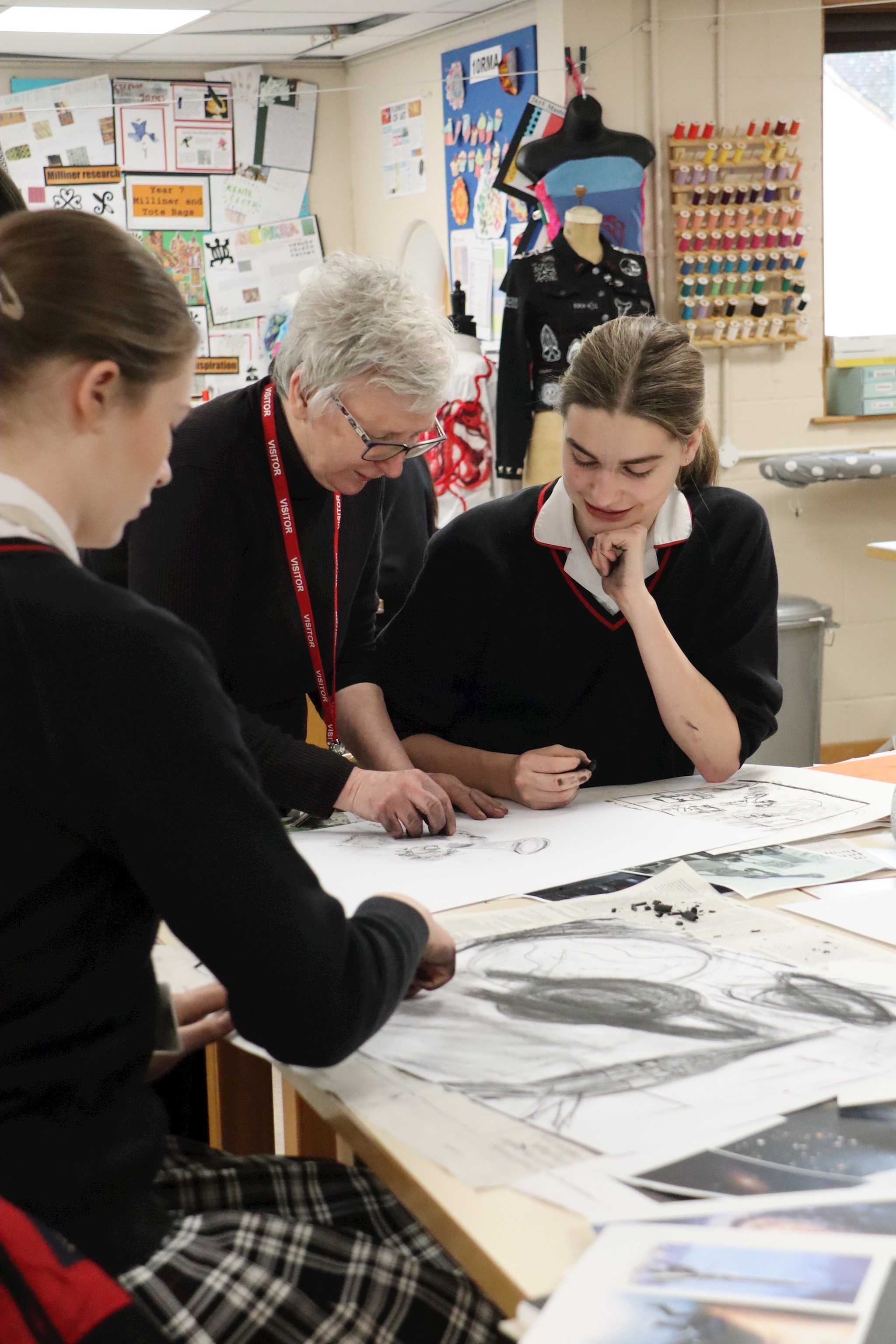 Royal Academy Artist gives Year 11 Dynamic Drawing Workshop